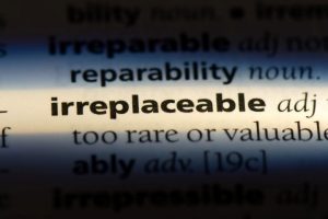 3 key traits of irreplaceable communicators