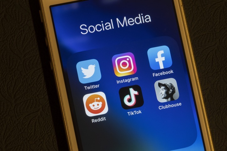 Social media apps on cellphone